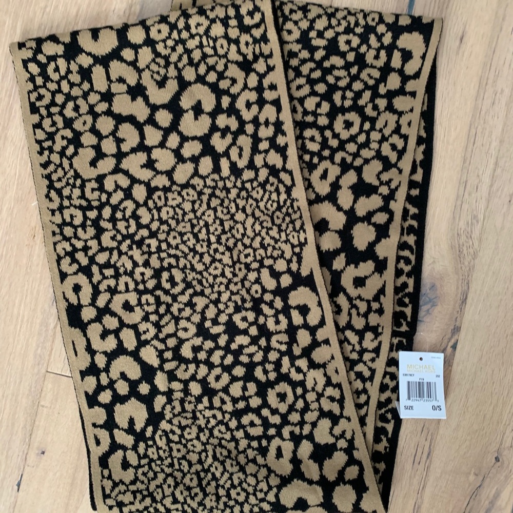 Michael Kors Leopard Infinity Scarf NWT